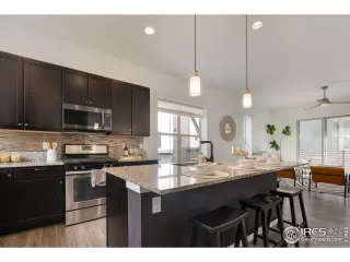 Photo #3: 1050550 Listing