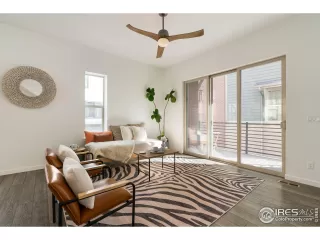 Photo #4: 1050550 Listing