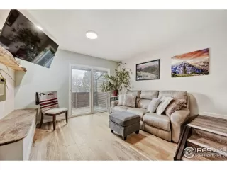 Photo #3: 1050593 Listing