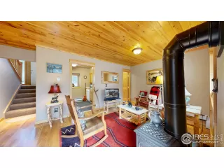 Photo #5: 1050608 Listing