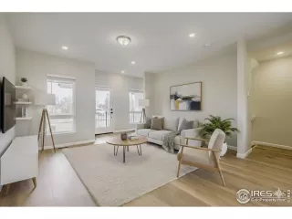 Photo #1: 1050664 Listing