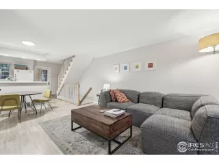 Photo #4: 1050695 Listing