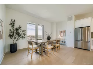 Photo #5: 1520315 Listing