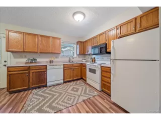 Photo #6: 1522886 Listing