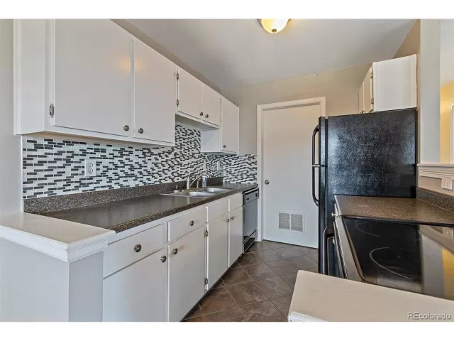 MLS: 1526582 Condo For Sale