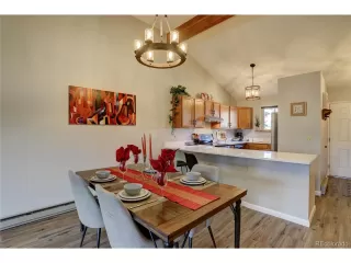 Photo #4: 1533365 Listing