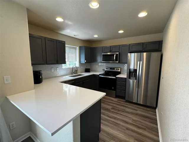 MLS: 1541500 Condo For Sale