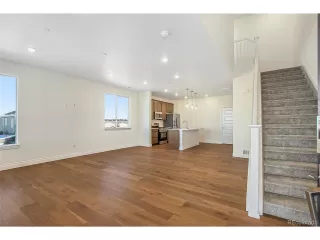 Photo #1: 1548889 Listing