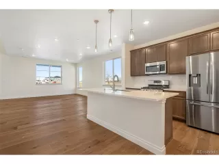 Photo #4: 1548889 Listing