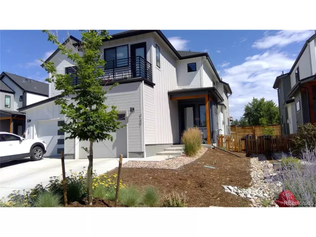 MLS: 1569826 Condo For Sale