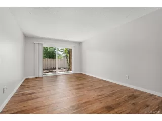 Photo #4: 1569879 Listing 