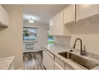 Photo #3: 1588615 Listing