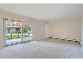 Photo #5: 1588615 Listing