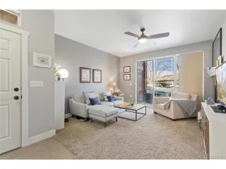 Photo #2: 1609991 Listing