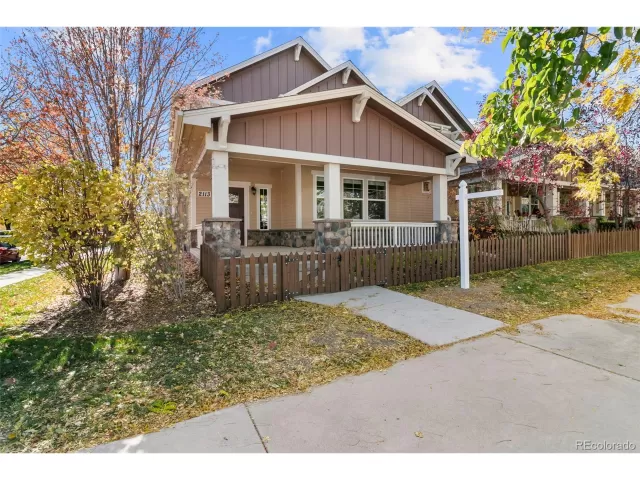 MLS: 1611450 Condo For Sale