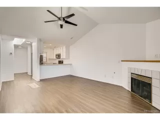 Photo #2: 1613278 Listing