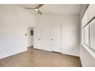 Photo #6: 1613278 Listing