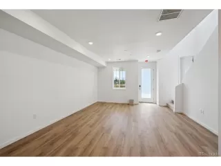 Photo #4: 1631012 Listing