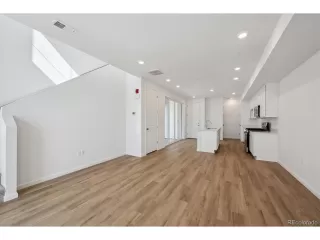 Photo #5: 1631012 Listing