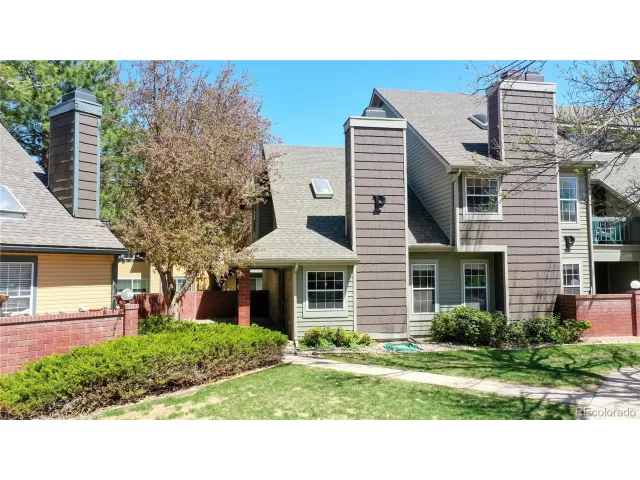 MLS: 1649032 Condo For Sale