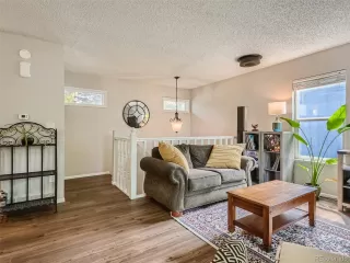 Photo #6: 1656243 Listing