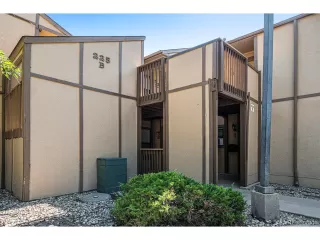 Photo #3: 1658825 Listing