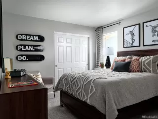 Photo #6: 1671425 Listing