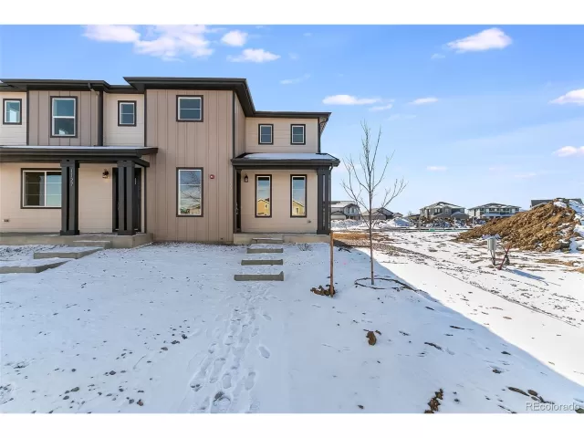 MLS: 1686745 Condo For Sale