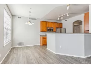 Photo #5: 1717057 Listing