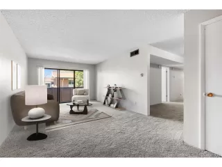 Photo #4: 1724749 Listing 