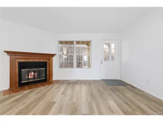 Photo #5: 1727095 Listing