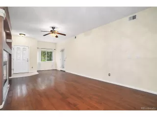 Photo #5: 1734339 Listing