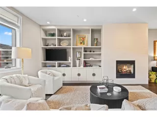 Photo #2: 1736994 Listing