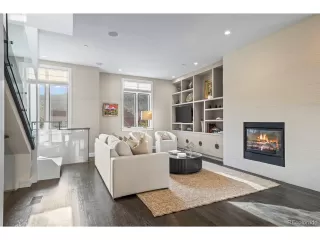 Photo #5: 1736994 Listing