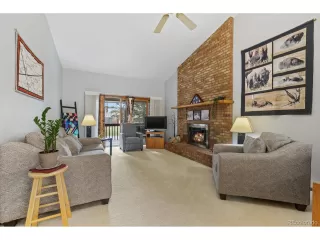 Photo #4: 1737426 Listing