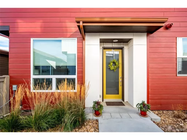 MLS: 1738137 Condo For Sale