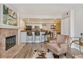 Photo #4: 1742339 Listing 