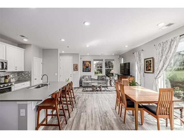 MLS: 1752181 Condo For Sale