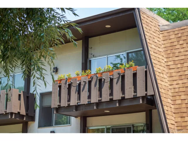 MLS: 1758110 Condo For Sale