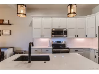 Photo #2: 1764705 Listing 