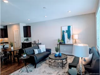 Photo #5: 1782376 Listing