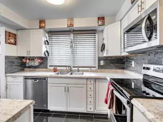 Photo #5: 1811155 Listing