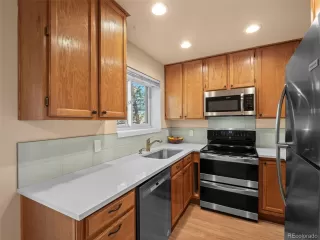 Photo #6: 1821427 Listing