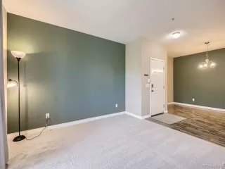 Photo #6: 1841886 Listing