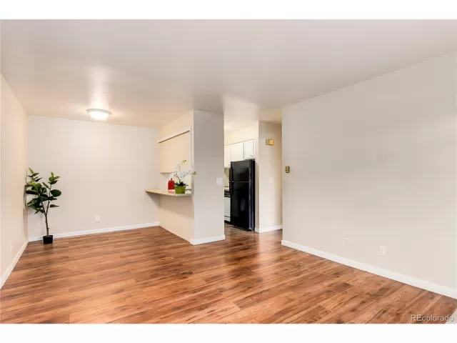 MLS: 1863641 Condo For Sale