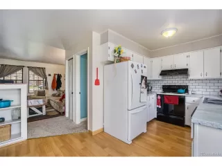 Photo #5: 1880949 Listing