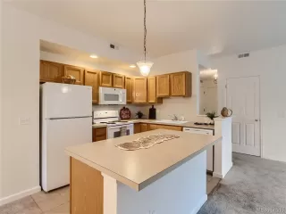 Photo #6: 1923450 Listing