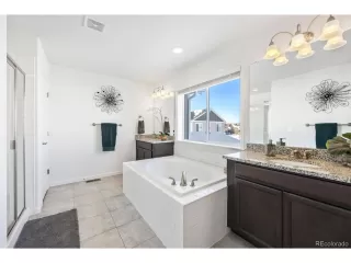 Photo #5: 1923779 Listing