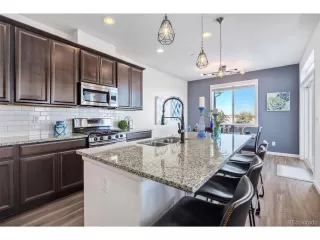 Photo #6: 1923779 Listing