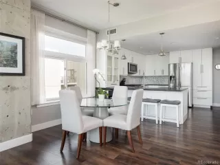 Photo #4: 1923910 Listing